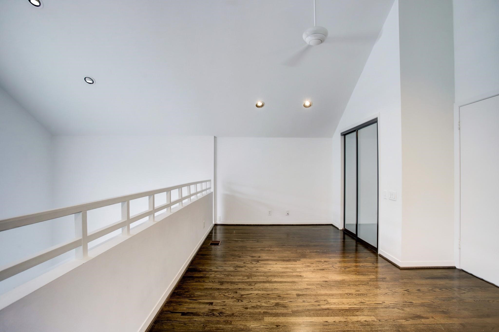 1417 Harold Street, Unit B Houston, TX 77006 - Photo 20 of 28 3rd bedroom/home gym/game room/office.