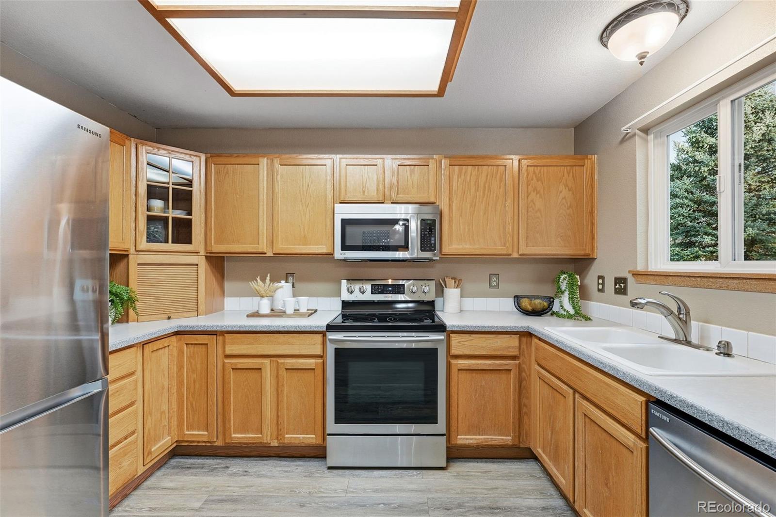 10378 Falcon Court Firestone, CO 80504 - Photo 3 of 50