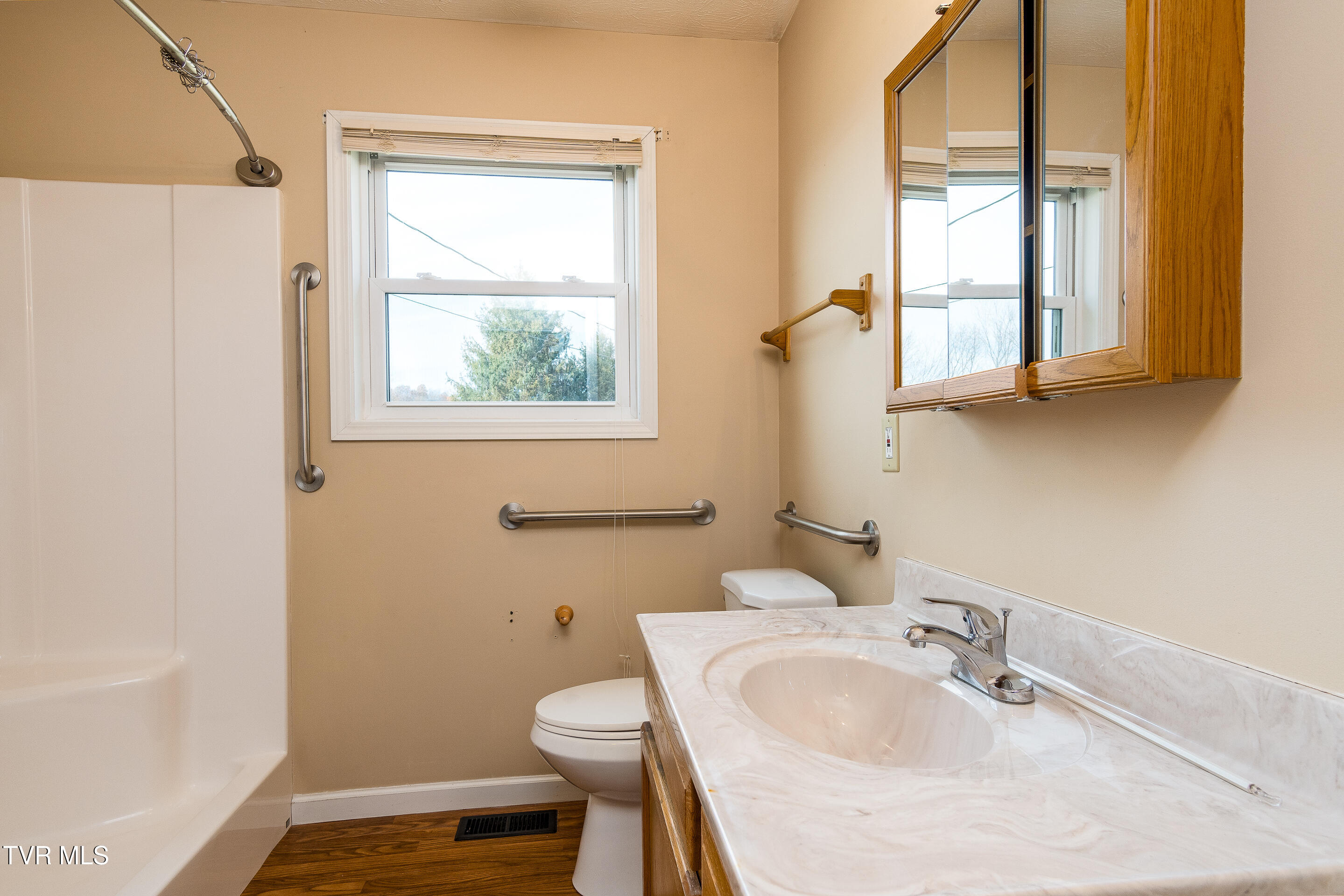 107 South 2nd Street Watauga, TN 37694 - Photo 11 of 24 interior-8