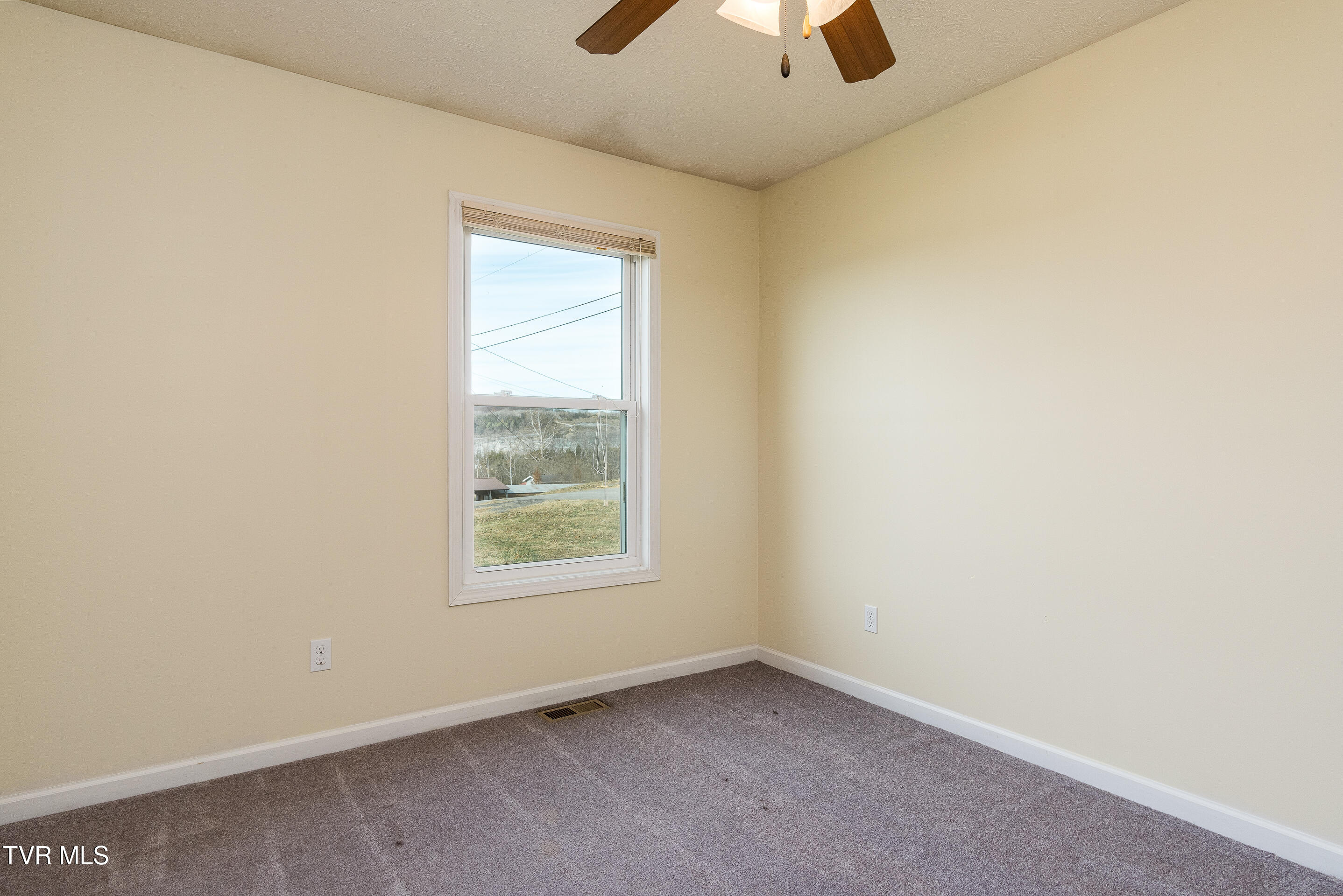 107 South 2nd Street Watauga, TN 37694 - Photo 14 of 24 interior-11