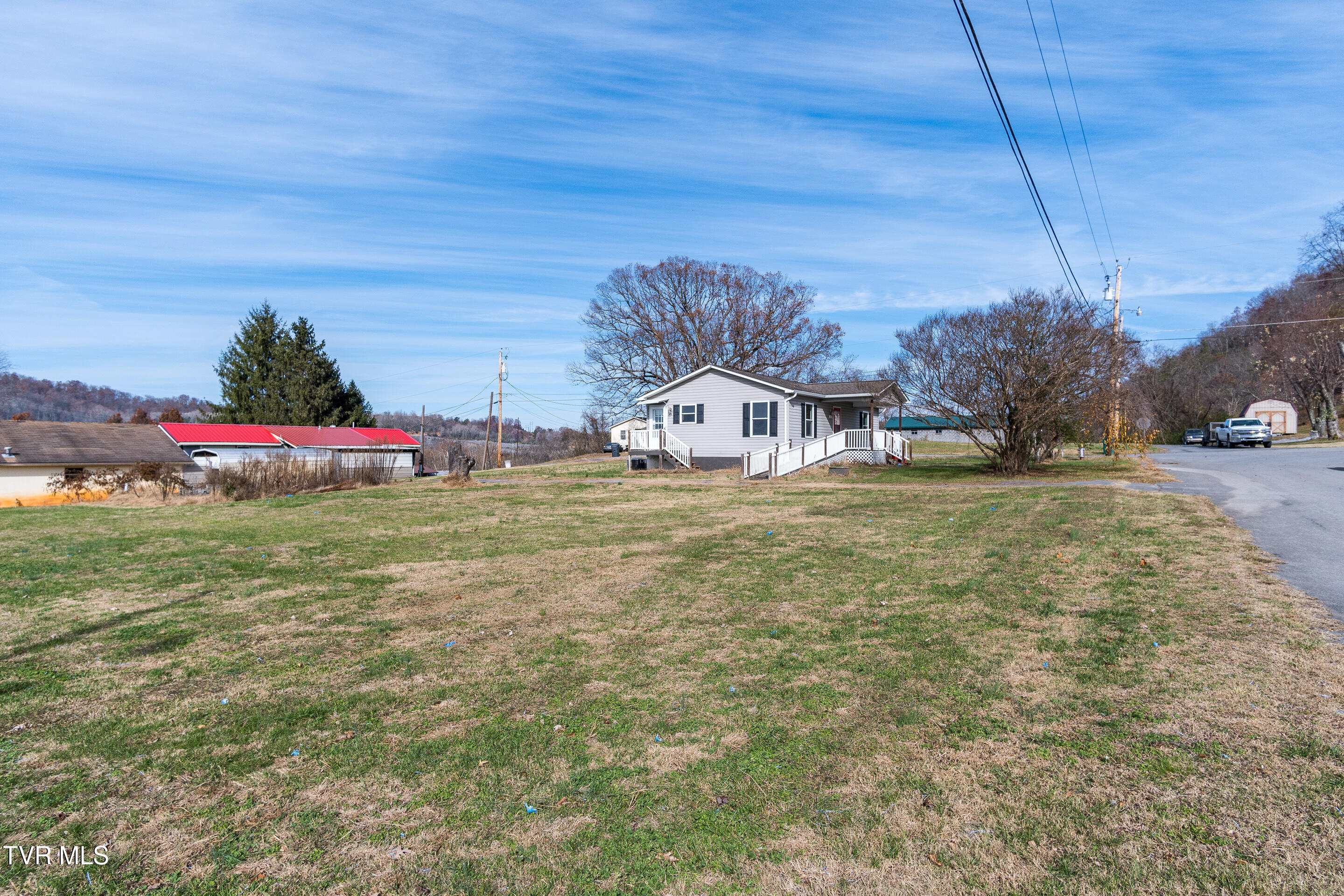 107 South 2nd Street Watauga, TN 37694 - Photo 17 of 24 exterior-5