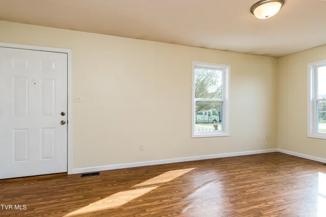 $214,000 | 107 South 2nd Street, Watauga, TN 37694