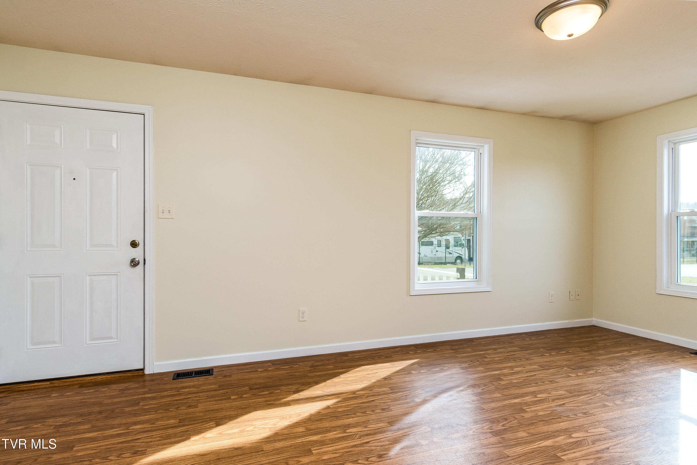 107 South 2nd Street Watauga, TN 37694 - Photo 4 of 24 interior-1