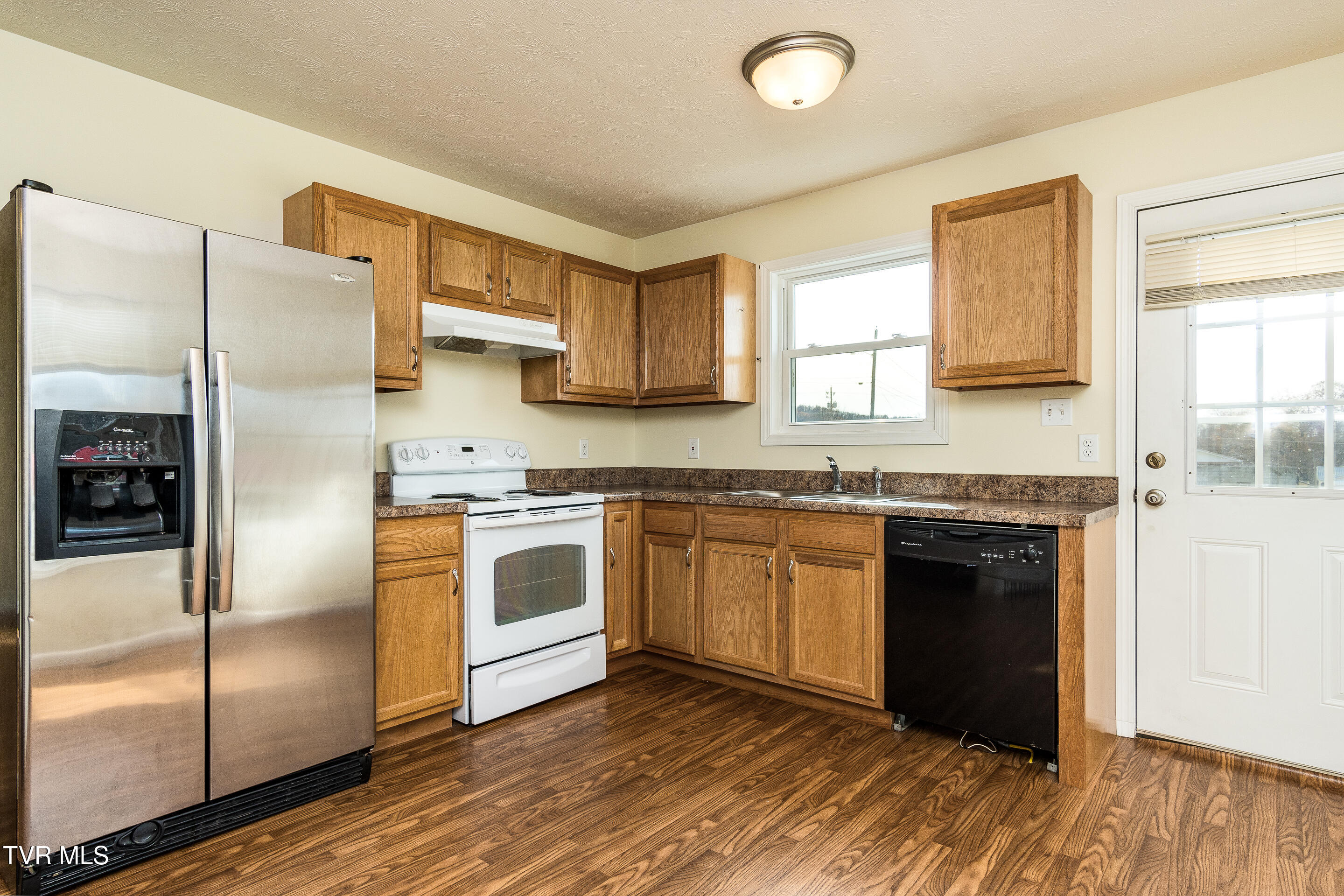 107 South 2nd Street Watauga, TN 37694 - Photo 8 of 24 interior-5