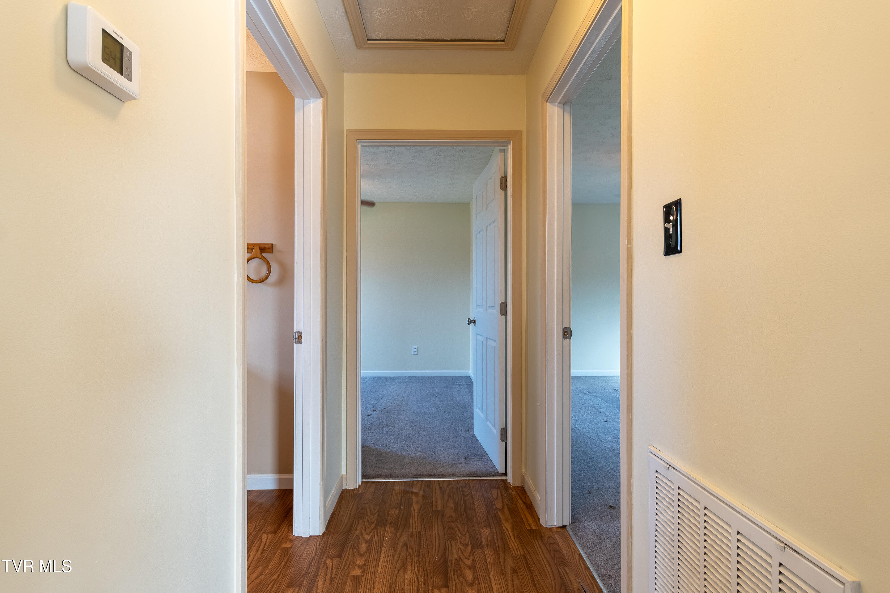 107 South 2nd Street Watauga, TN 37694 - Photo 10 of 24 interior-7