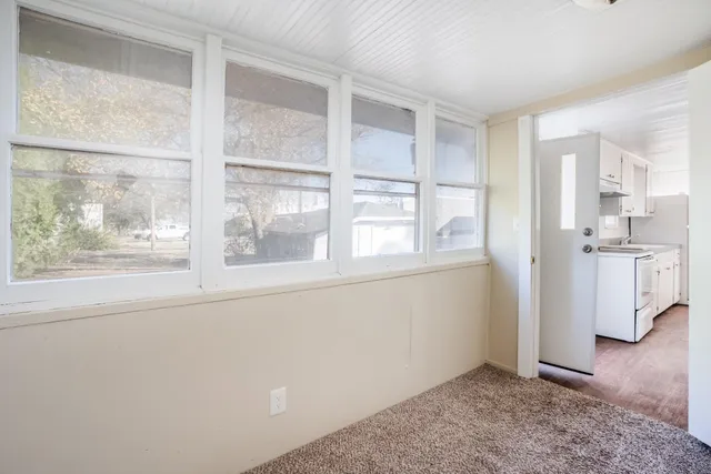 $69,900 | 111 7th Street, Conway Springs, KS 67031