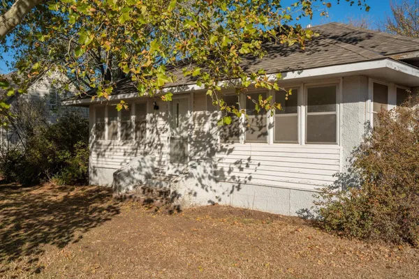 $69,900 | 111 7th Street, Conway Springs, KS 67031