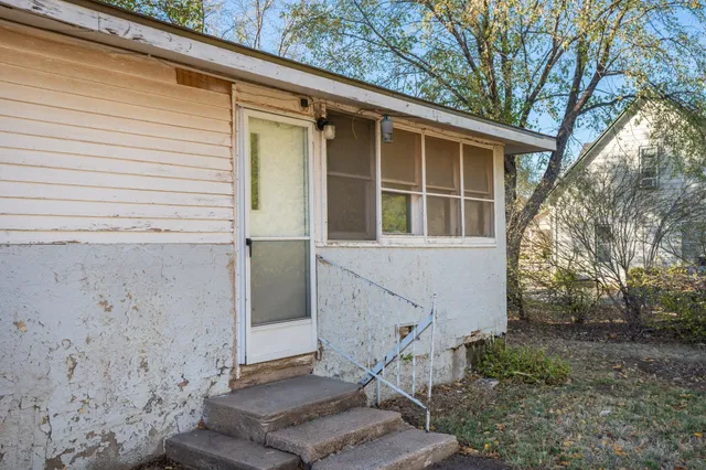 $69,900 | 111 7th Street, Conway Springs, KS 67031