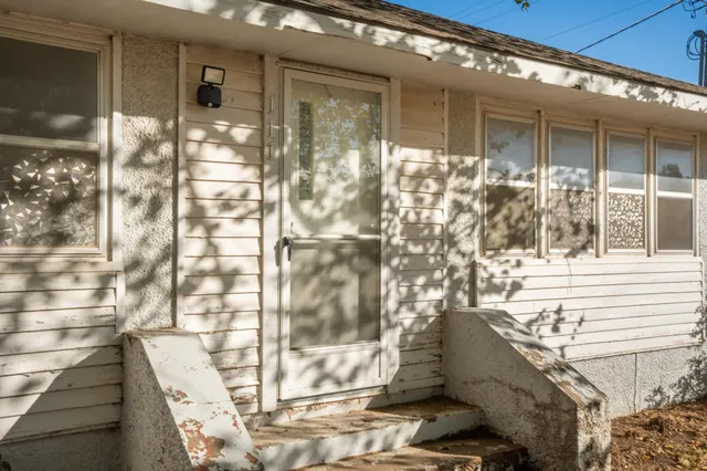 $69,900 | 111 7th Street, Conway Springs, KS 67031