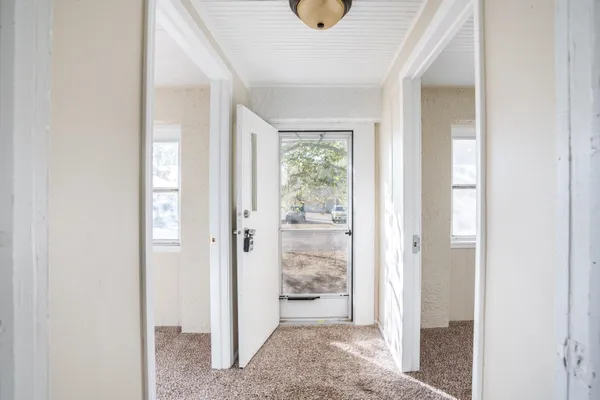 $69,900 | 111 7th Street, Conway Springs, KS 67031