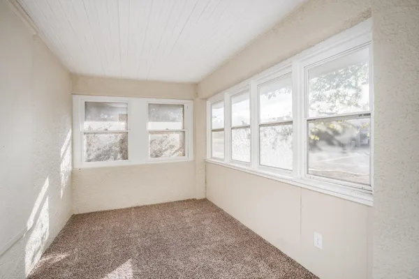 $69,900 | 111 7th Street, Conway Springs, KS 67031