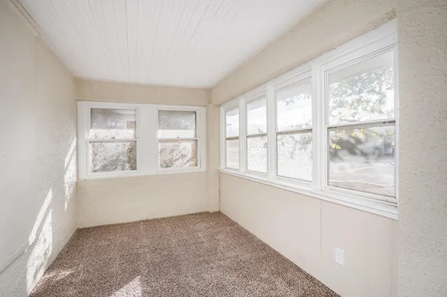 $69,900 | 111 7th Street, Conway Springs, KS 67031