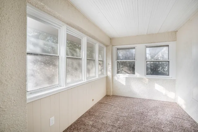 $69,900 | 111 7th Street, Conway Springs, KS 67031