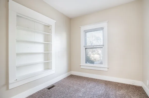 $69,900 | 111 7th Street, Conway Springs, KS 67031