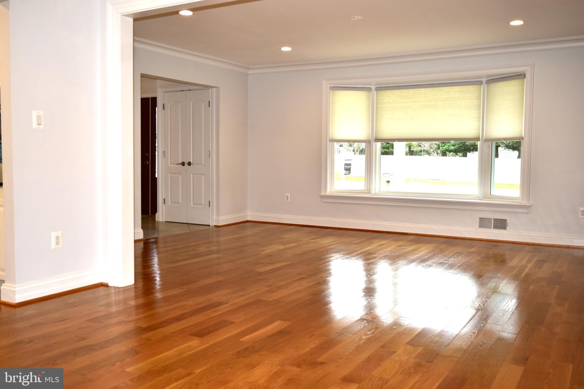 11514 Seven Locks Road Potomac, MD 20854 - Photo 19 of 72 View from Dining Room to Living Room