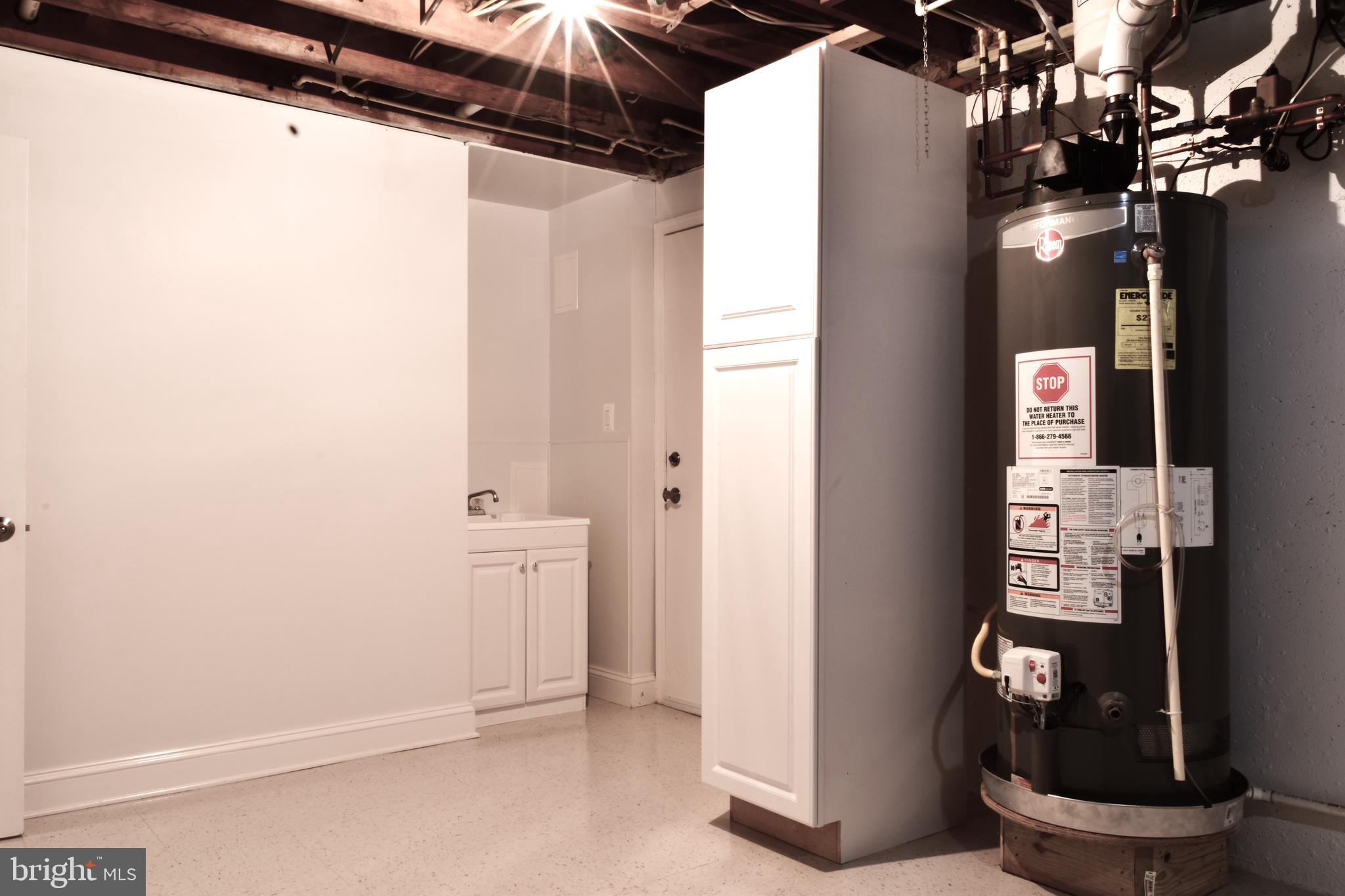 11514 Seven Locks Road Potomac, MD 20854 - Photo 60 of 72 a view of an empty room