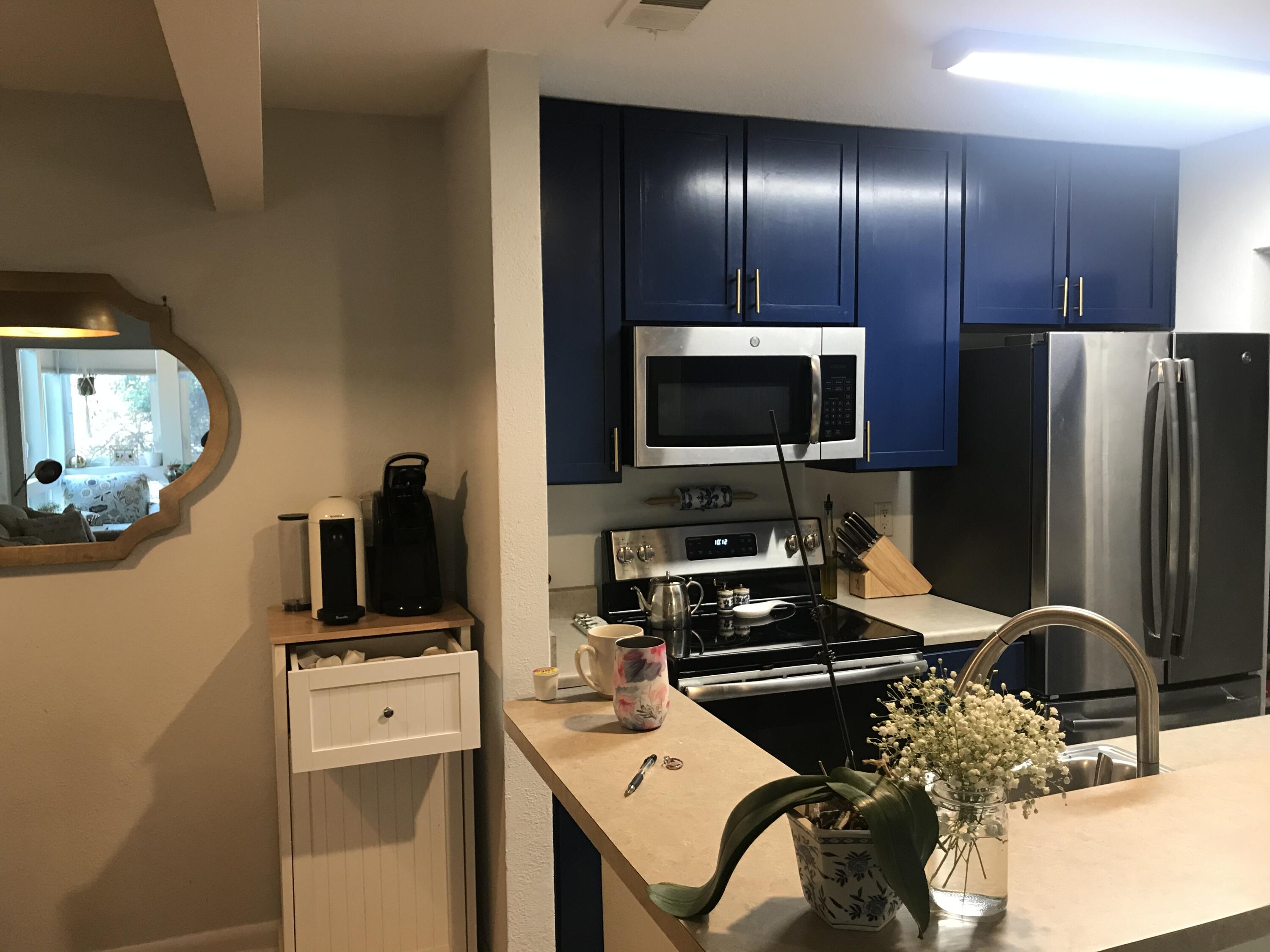 264 Alexandra Drive, Unit 13 Mount Pleasant, SC 29464 - Photo 5 of 15 3AA11DCB-395E-4BBE-8D1D-2DE93D3740BF