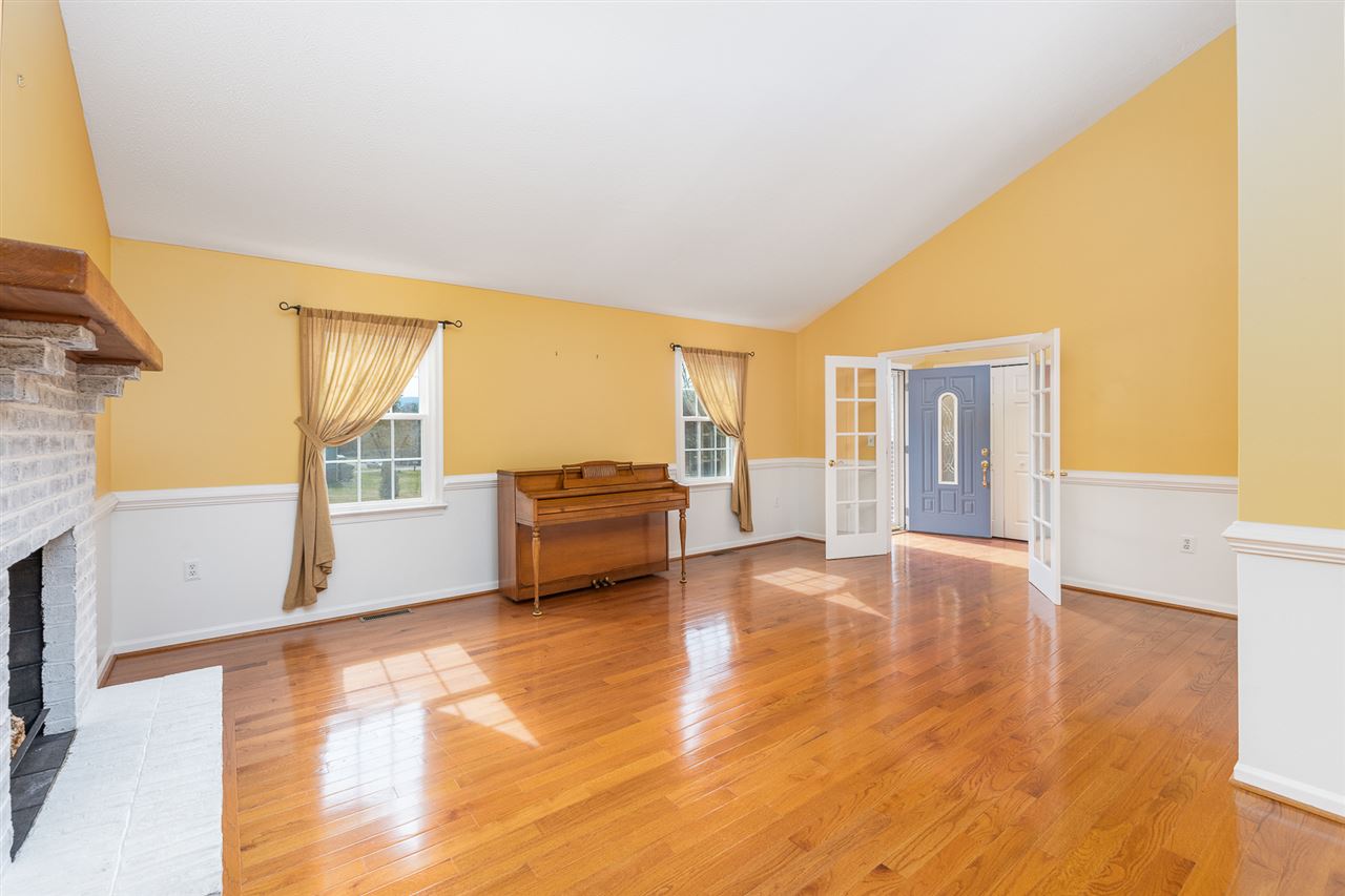 2500 Davis Road Waynesboro, VA 22980 - Photo 7 of 33 Gallery Image 7