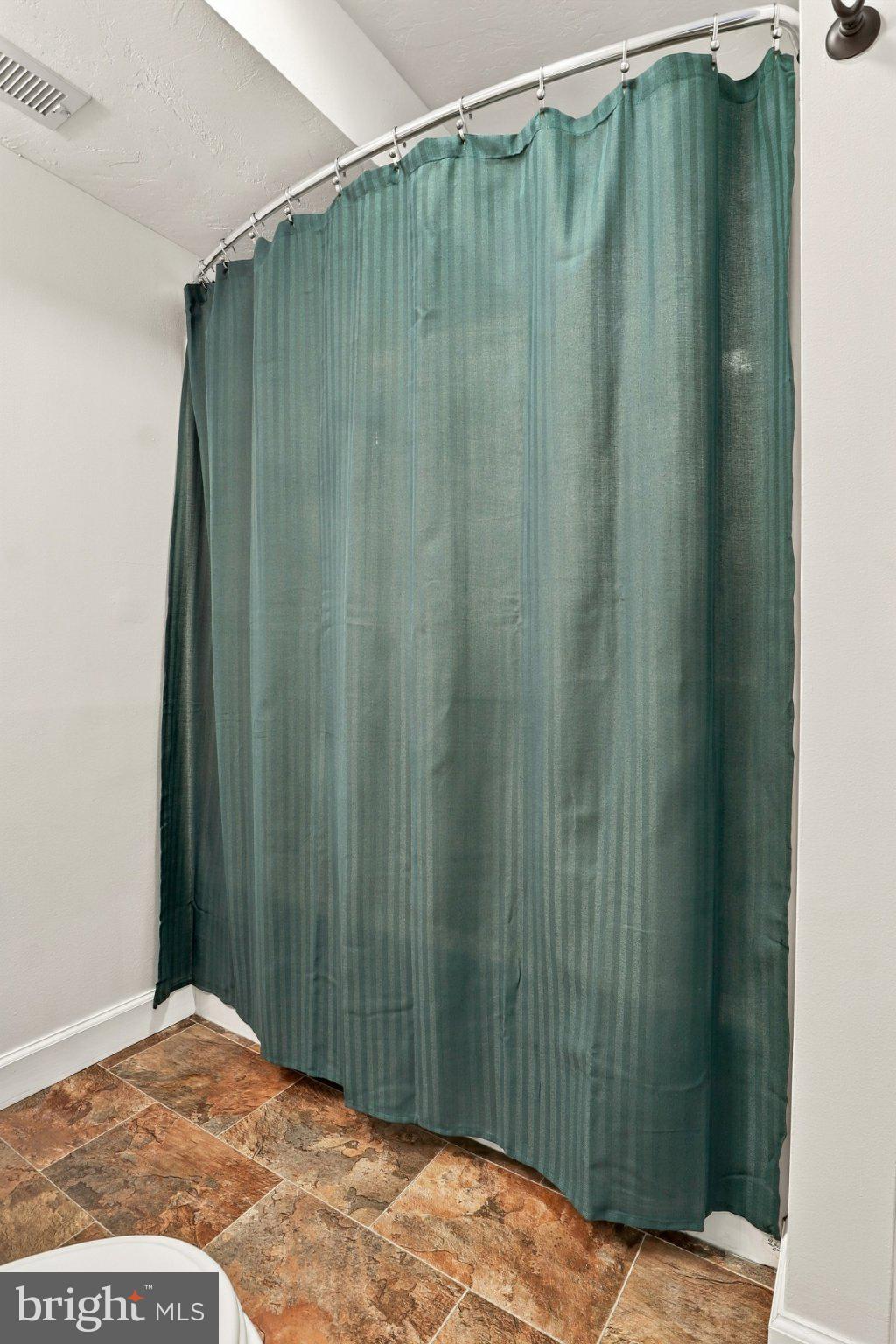 2343 Heather Road York, PA 17408 - Photo 29 of 61 Gallery Image 29