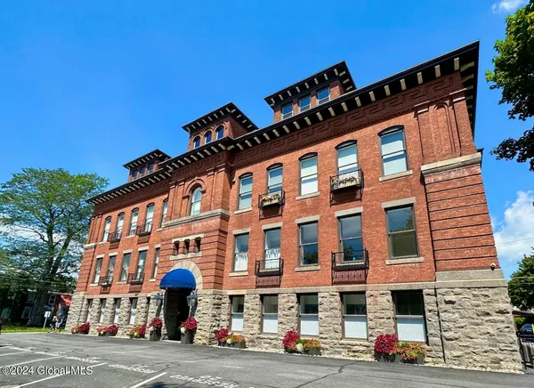 $12,000 | 77 Van Dam Street, Unit 205, Saratoga Springs, NY 12866