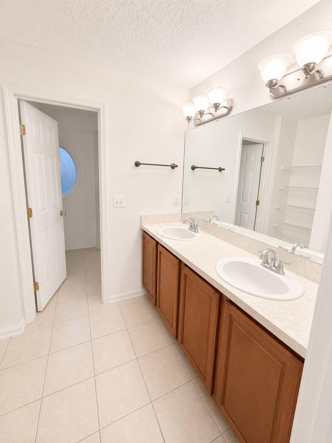 5260 Collins Road, Unit 308 Jacksonville, FL 32244 - Photo 16 of 20 IMG-20260826-WA0080
