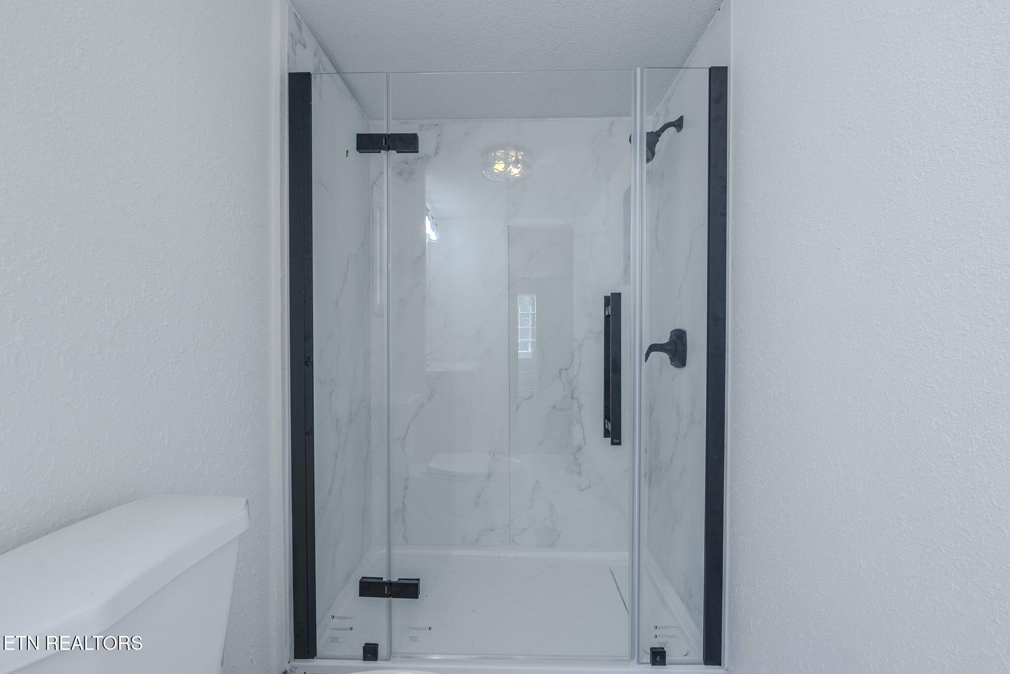 1710 Estes Road Loudon, TN 37774 - Photo 9 of 27 Walk in shower