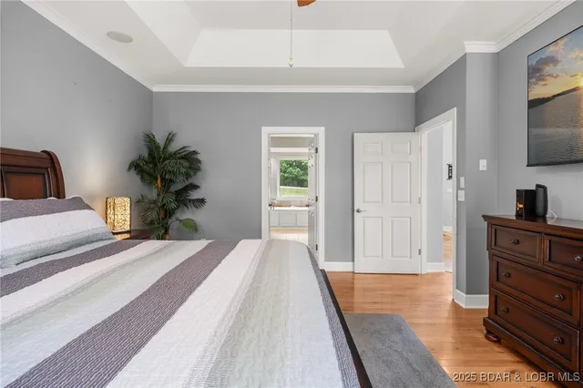 $949,900 | 228 East Lake Court, Sunrise Beach, MO 65079