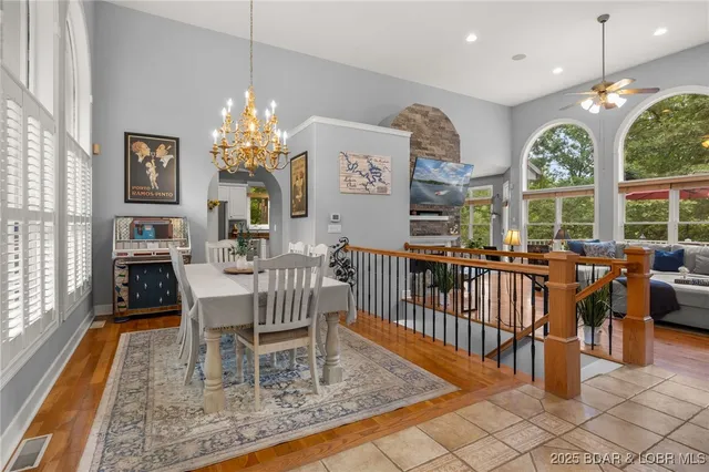 $949,900 | 228 East Lake Court, Sunrise Beach, MO 65079
