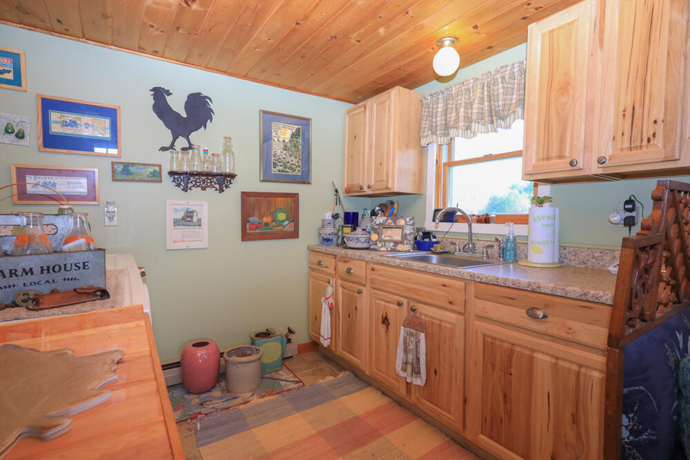 302 Ellsworth Road Aurora, ME 04408 - Photo 7 of 37 07