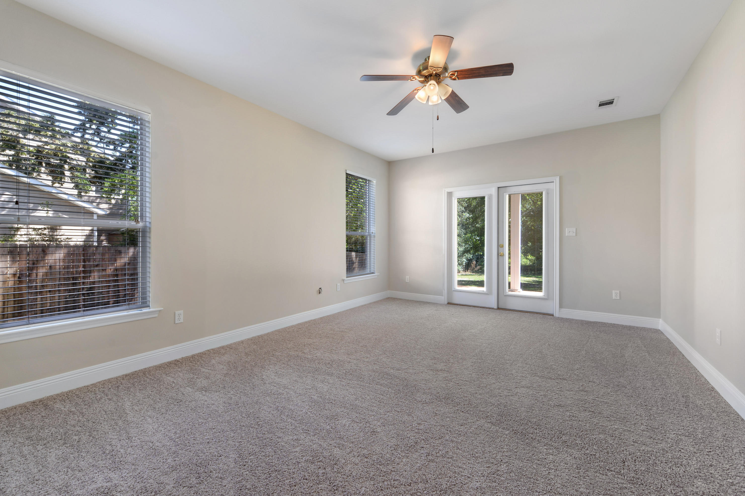 7813 Clamshell Avenue Ocean Springs, MS 39564 - Photo 13 of 35 013