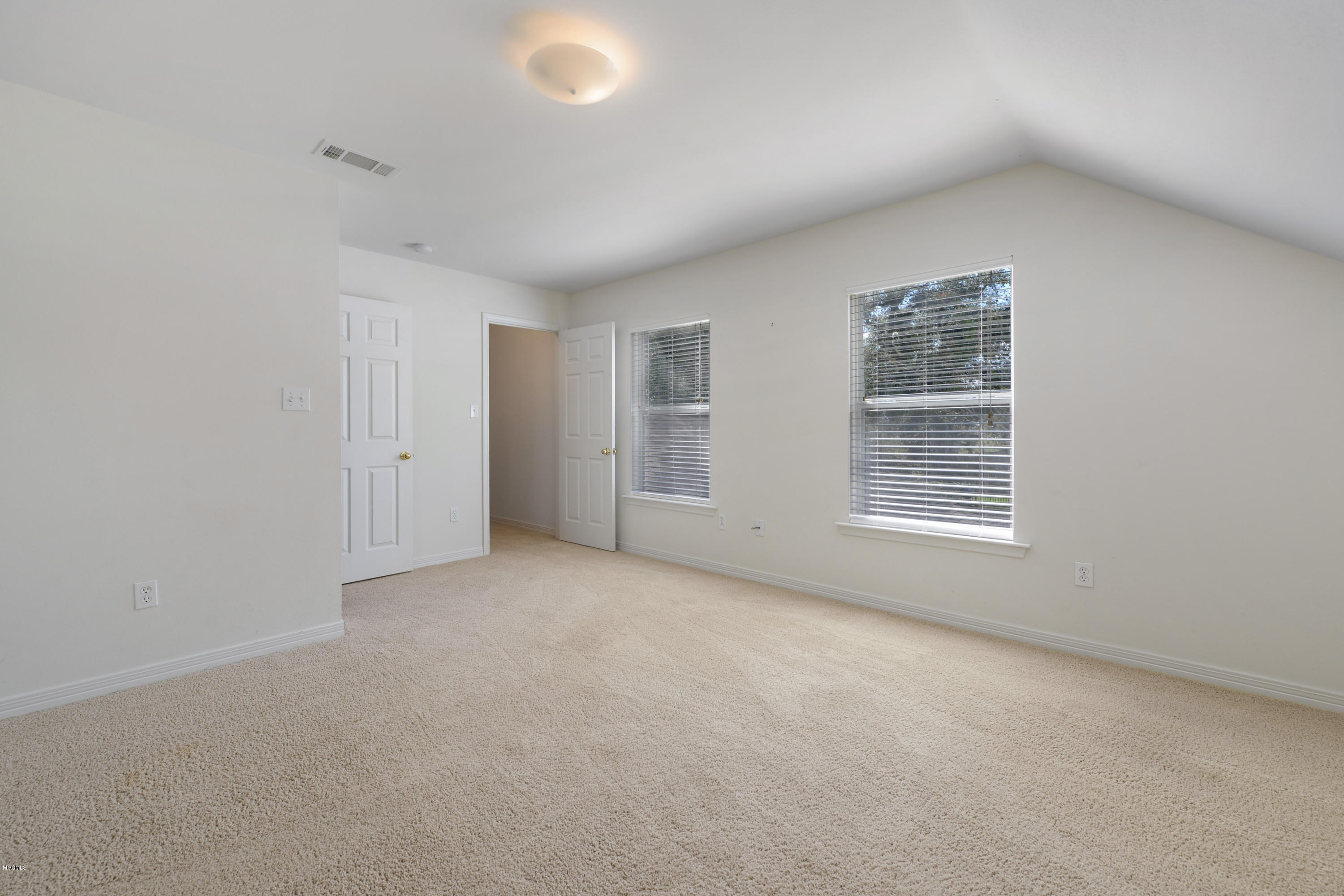 7813 Clamshell Avenue Ocean Springs, MS 39564 - Photo 26 of 35 026