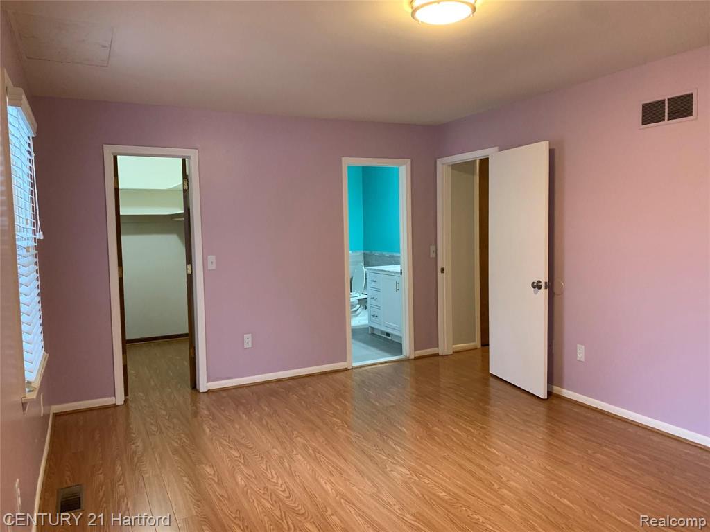 23895 Gill Road Farmington, MI 48335 - Photo 15 of 41