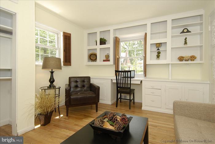 9819 Rosensteel Avenue Silver Spring, MD 20910 - Photo 11 of 30 Den or Office
