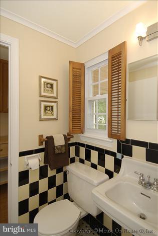 9819 Rosensteel Avenue Silver Spring, MD 20910 - Photo 26 of 30 Powder Room