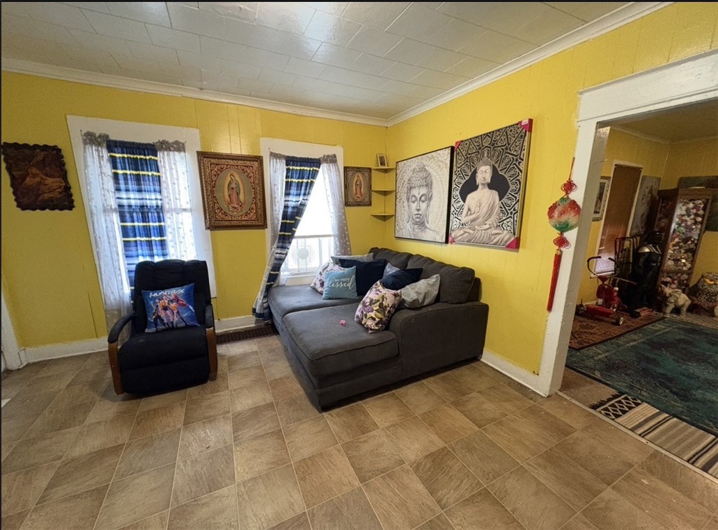 79 Scrantom Street Rochester, NY 14605 - Photo 9 of 36