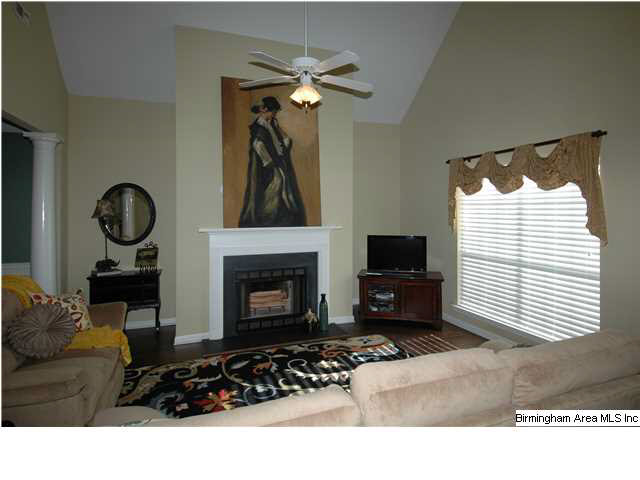 104 Amanda Place Pelham, AL 35124 - Photo 2 of 32
