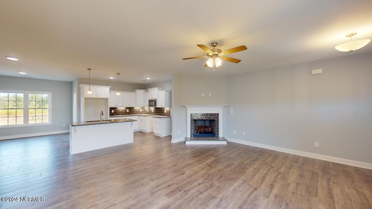 1483 Lancaster Road Pikeville, NC 27863 - Photo 5 of 40 Living Room