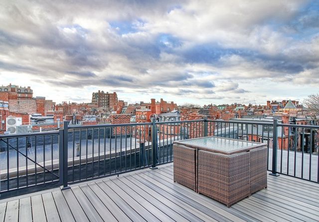 $1,180,000 | 356 Marlborough Street, Unit 4, Boston, MA 02115