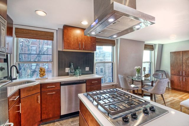 $1,180,000 | 356 Marlborough Street, Unit 4, Boston, MA 02115