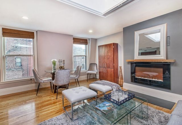 $1,180,000 | 356 Marlborough Street, Unit 4, Boston, MA 02115