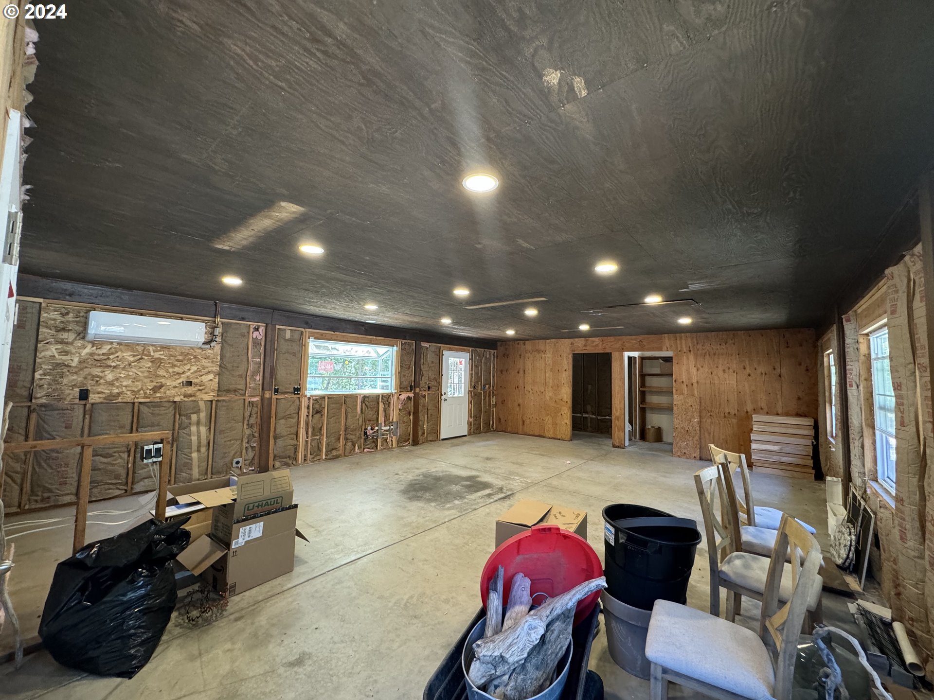 1587 Kincaid Road Williams, OR 97544 - Photo 11 of 44 Gallery Image 11