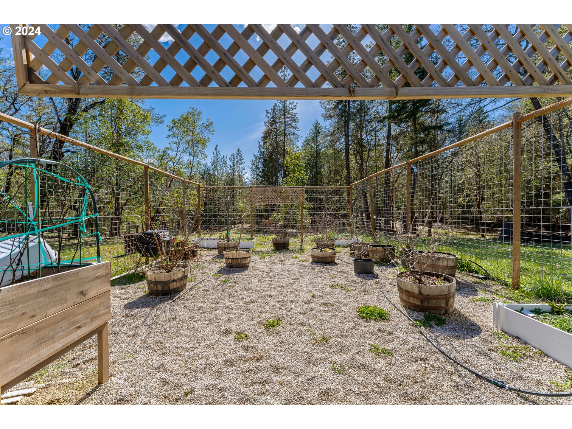 1587 Kincaid Road Williams, OR 97544 - Photo 14 of 44 Gallery Image 14
