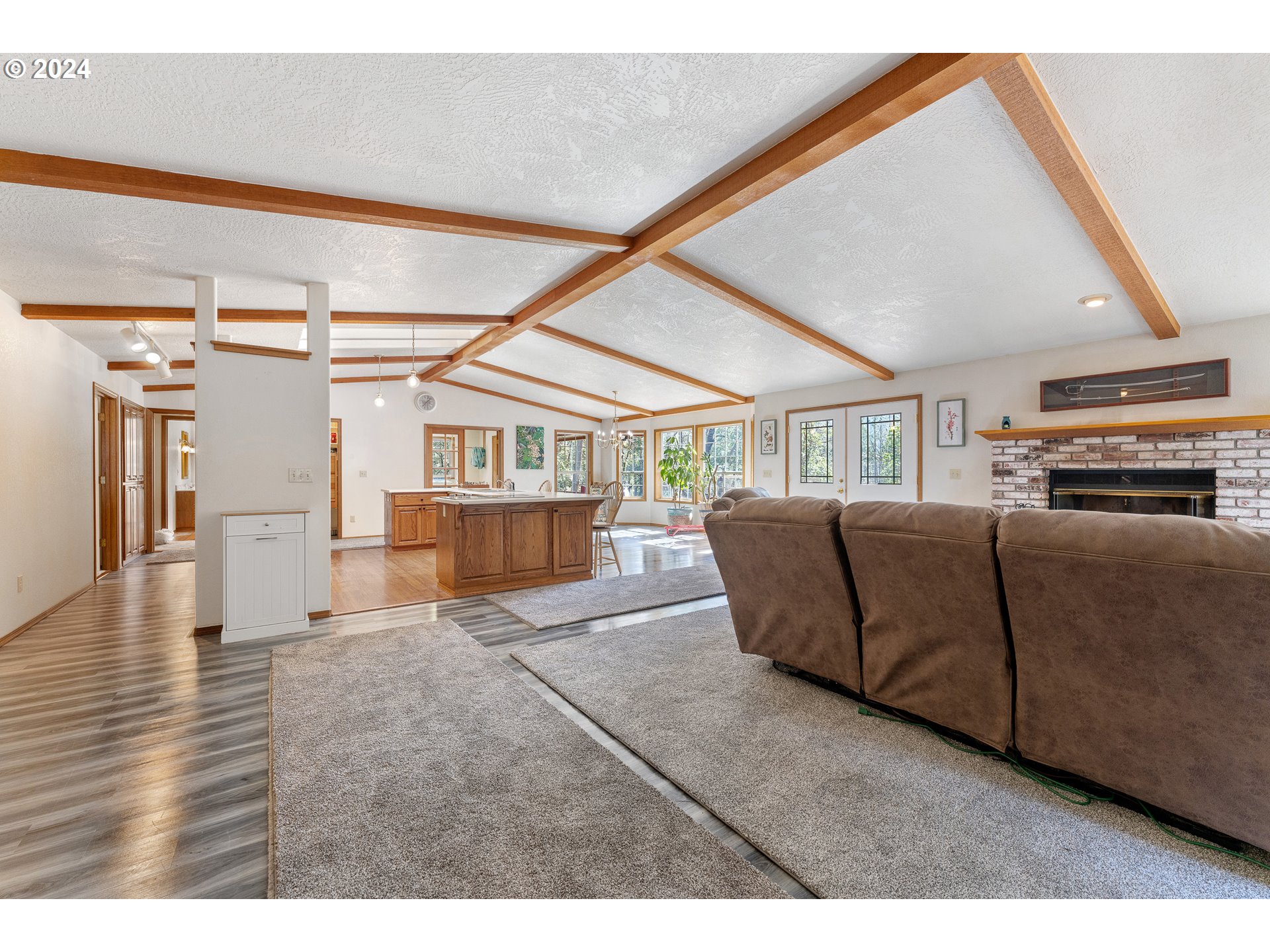 1587 Kincaid Road Williams, OR 97544 - Photo 19 of 44 Gallery Image 19