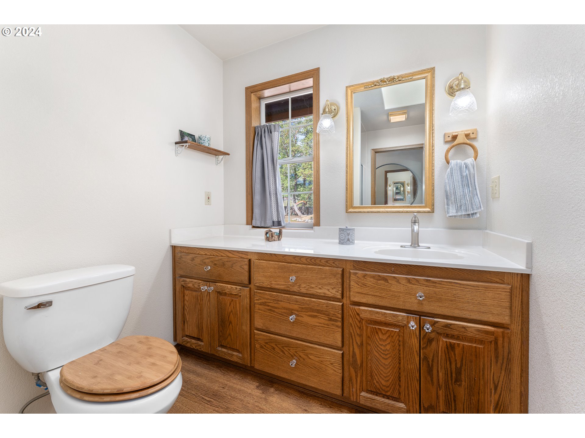 1587 Kincaid Road Williams, OR 97544 - Photo 22 of 44 Gallery Image 22