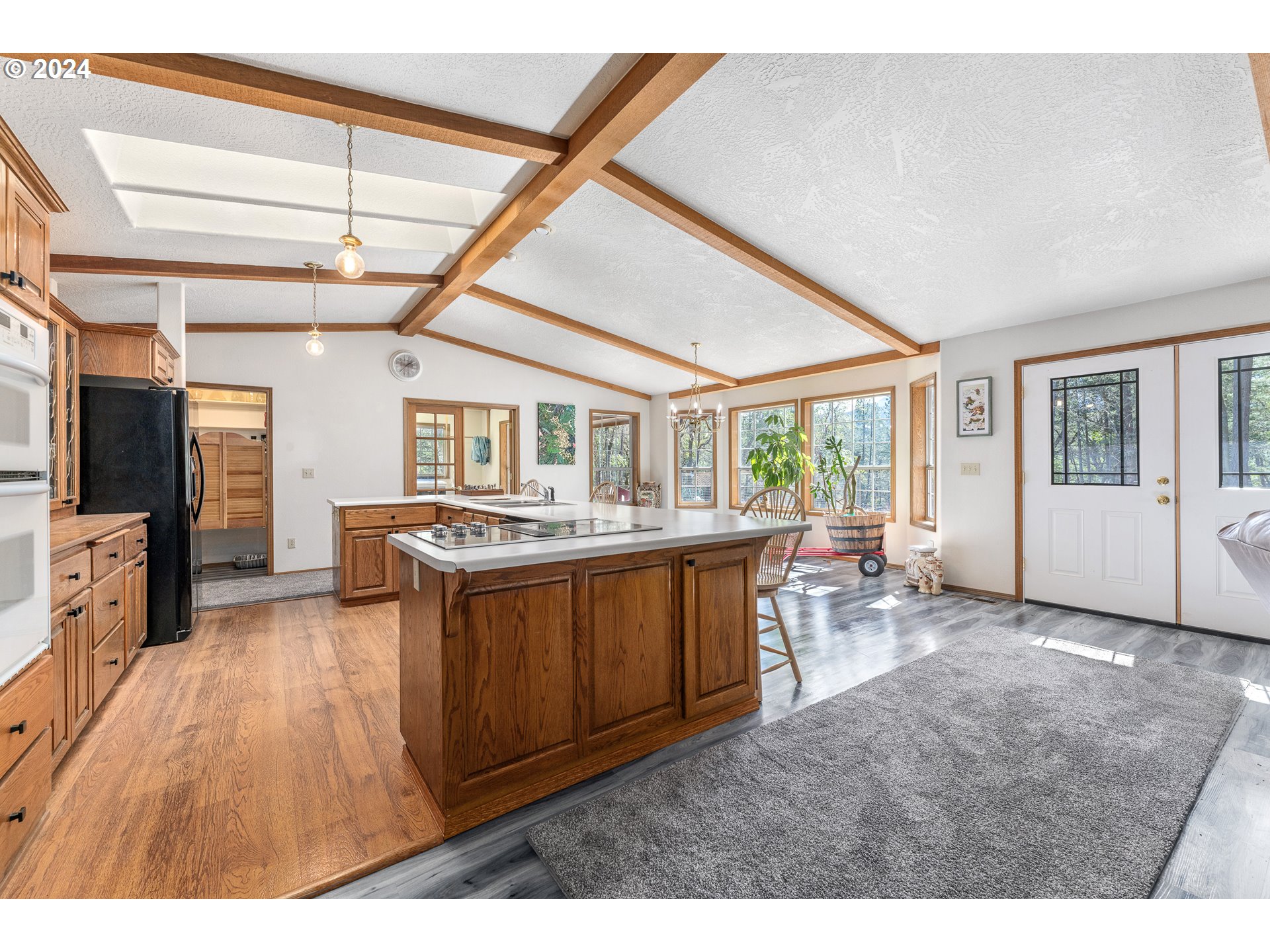 1587 Kincaid Road Williams, OR 97544 - Photo 30 of 44 Gallery Image 30