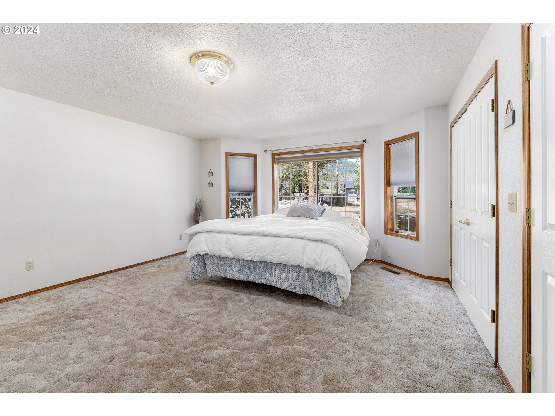 1587 Kincaid Road Williams, OR 97544 - Photo 39 of 44 Gallery Image 39