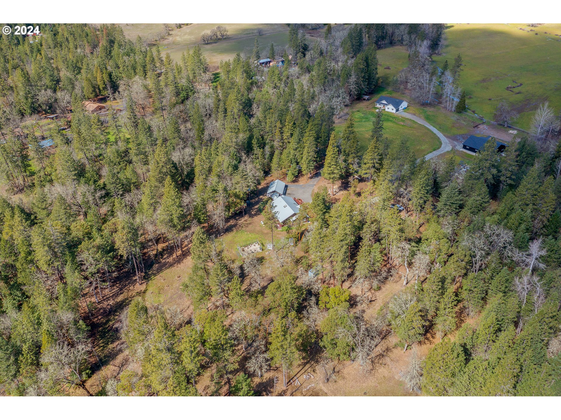 1587 Kincaid Road Williams, OR 97544 - Photo 42 of 44 Gallery Image 42
