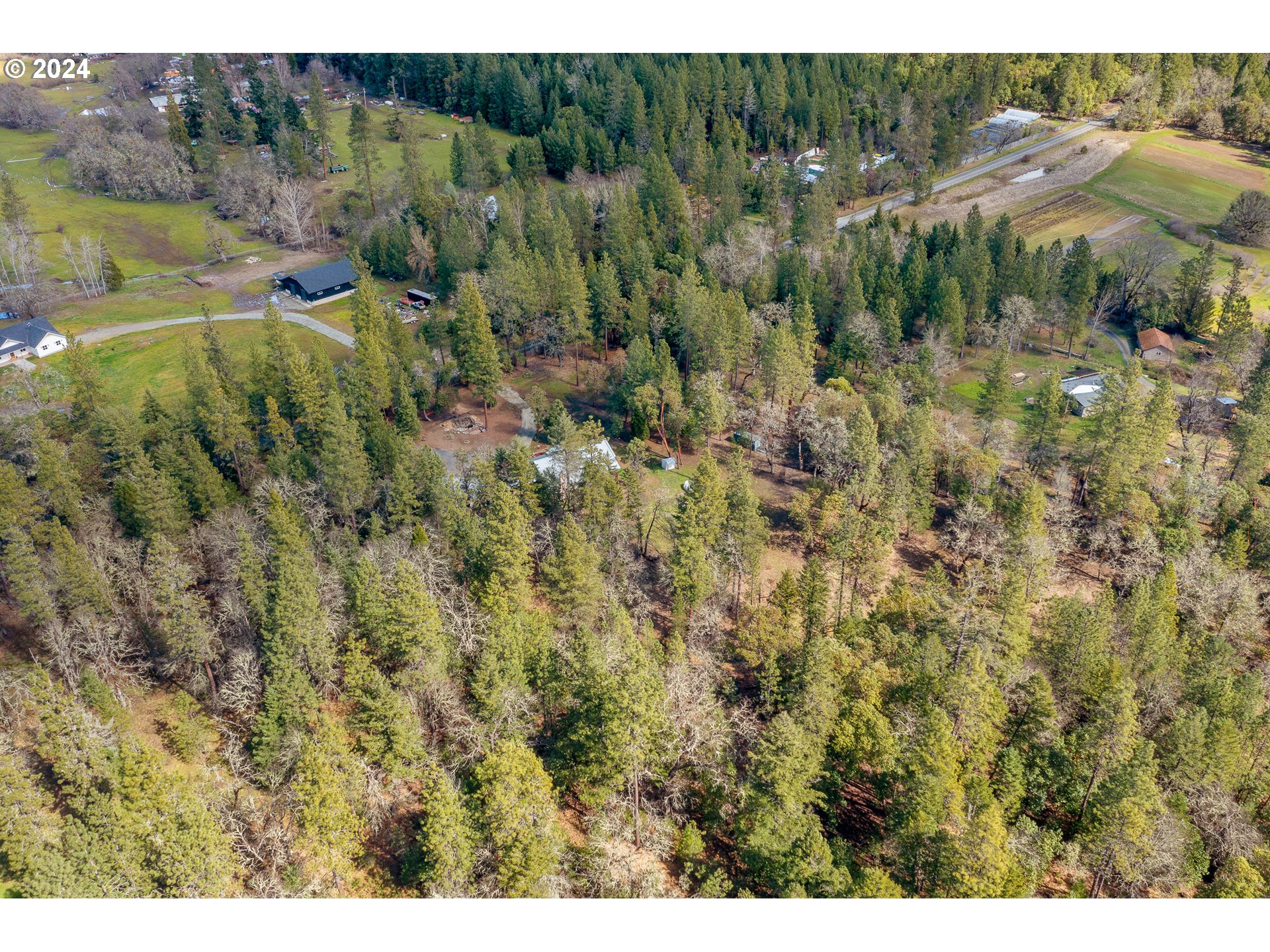 1587 Kincaid Road Williams, OR 97544 - Photo 43 of 44 Gallery Image 43
