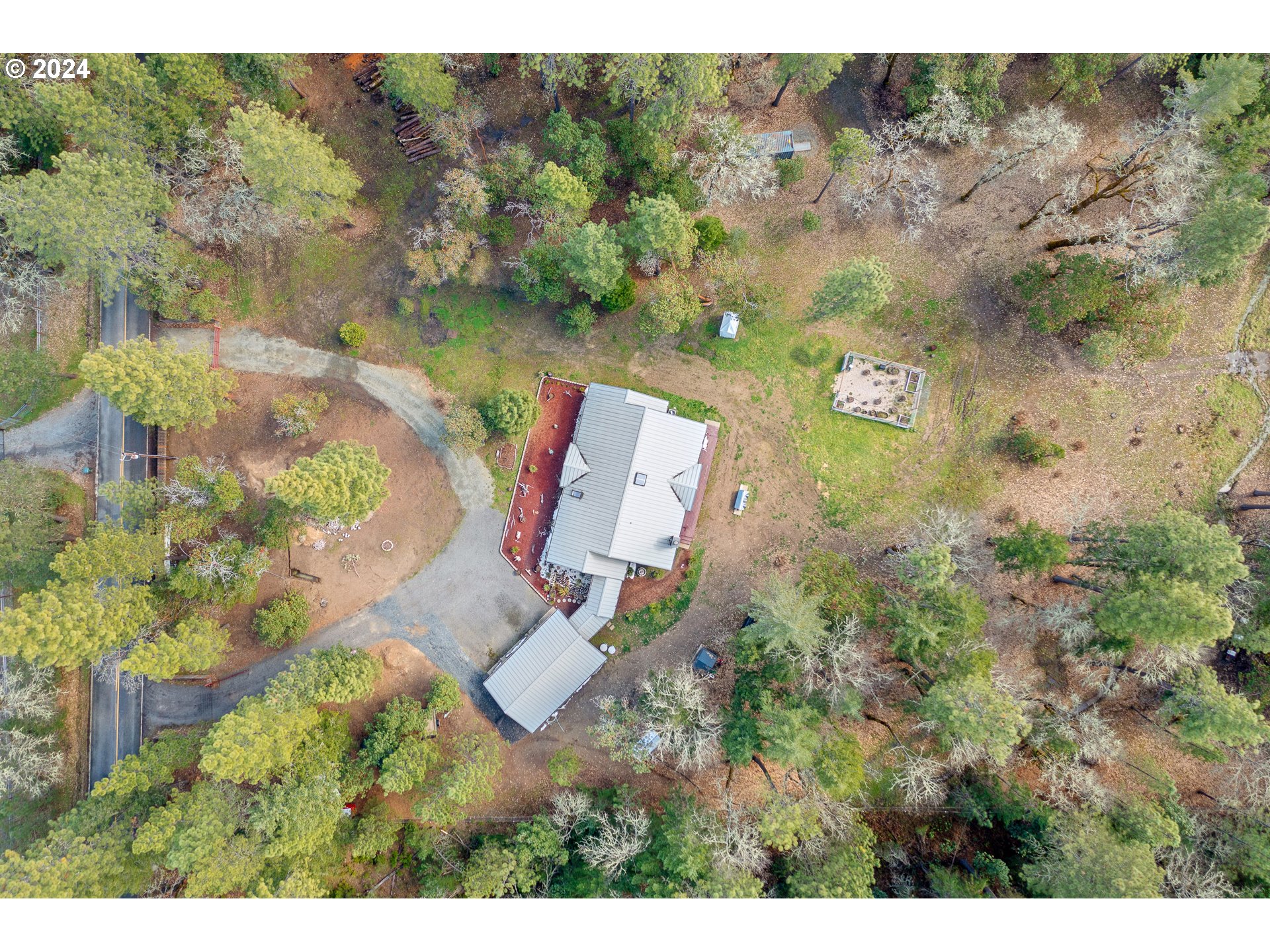 1587 Kincaid Road Williams, OR 97544 - Photo 44 of 44 Gallery Image 44