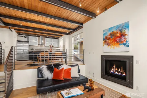 $983,250 | 2635 22nd Avenue West, Unit B, Seattle, WA 98199